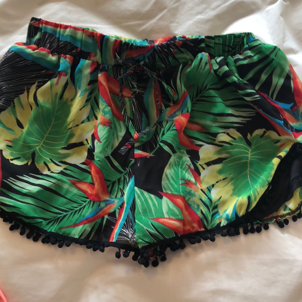 Gianni Bini tie tassel shorts